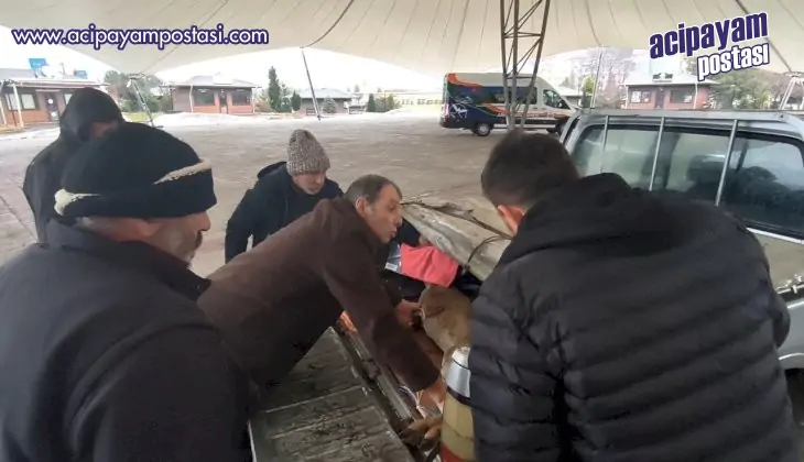 Artvin’de vatandaşların bitkin halde
                    bulduğu karaca görevlilere teslim edildi