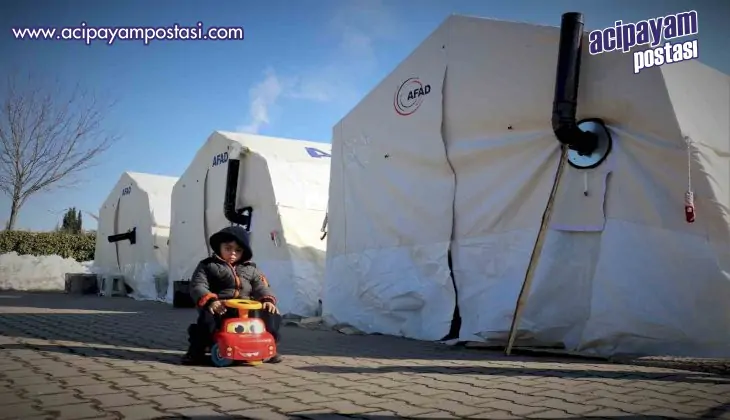 Depremin vurduğu Malatya’da, çocukların
                    çadır kent yaşamı