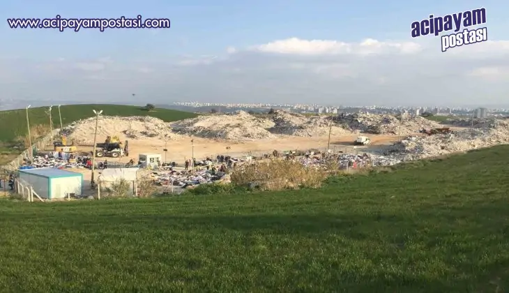 Tez
                    hazırlarken depremde hayatını
                    kaybetti