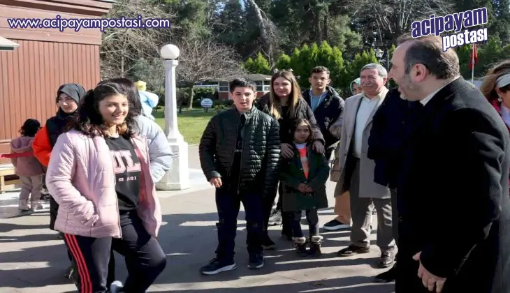 Tutuk, depremzede çocukları Yürüyen
                    Köşk’te ağırladı